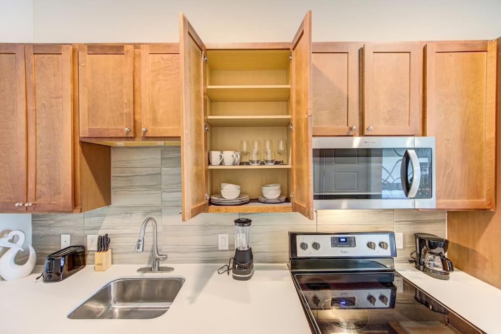 Trendy Downtown 1Bd/Freeparking/Wi-Fi/Pool Apartment Houston Ngoại thất bức ảnh