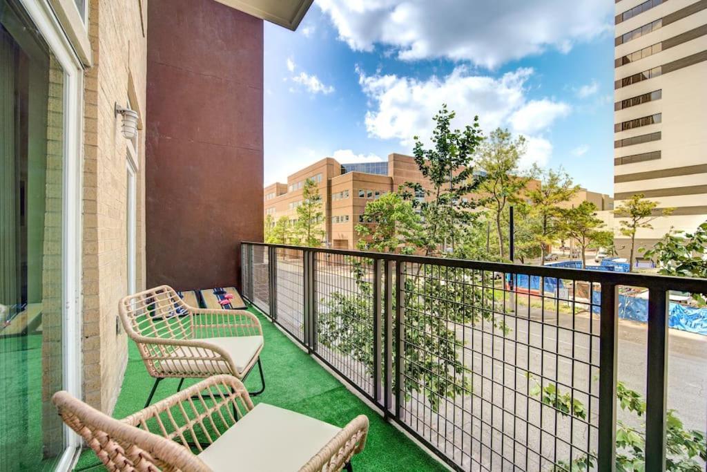 Trendy Downtown 1Bd/Freeparking/Wi-Fi/Pool Apartment Houston Ngoại thất bức ảnh